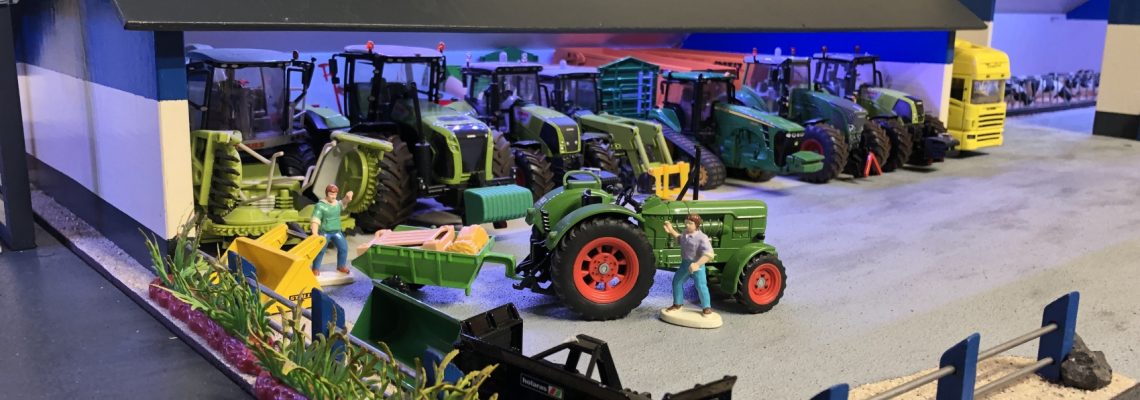 Max Agrar Diorama Bauernhof zum spielen - Maschinenhalle für Siku und Siku Control 32